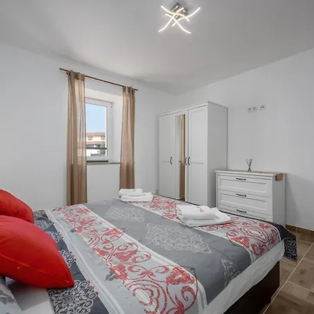 Villa Alina בית נופש *
