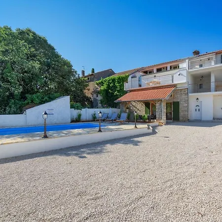 Villa Alina Semesterbostad